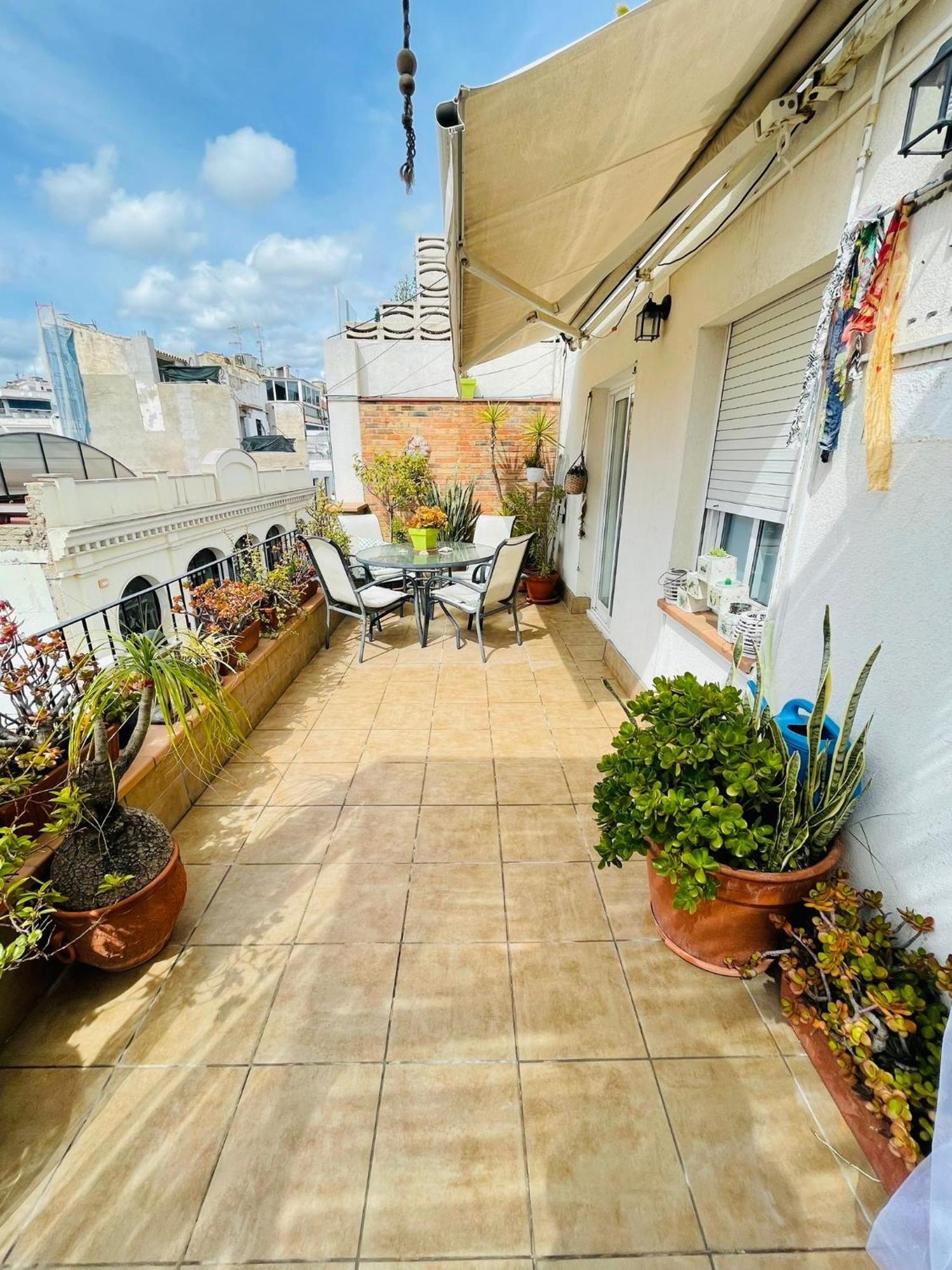 Sweet Atic Apartment Ситжес Екстериор снимка